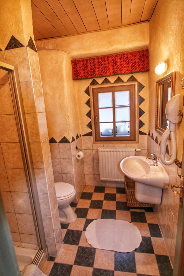 Apartments Belopeski Dvori كْرانْيِسكا غورا الغرفة الصورة