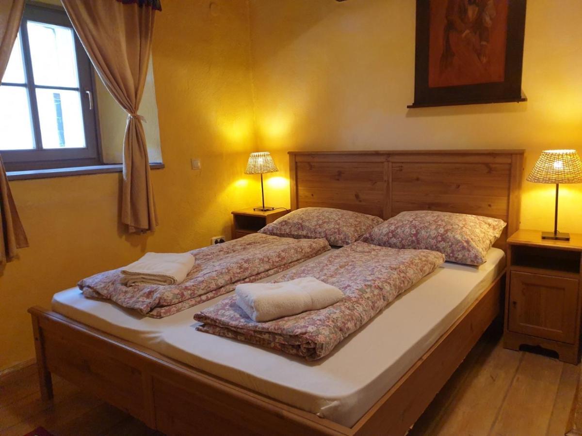 Apartments Belopeski Dvori كْرانْيِسكا غورا الغرفة الصورة